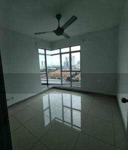 Kiara Residence 2 @Bukit Jalil 1060sf 3R2B Leasehold