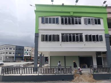 Corner 3 Storey Shop Bandar Baru Putra Point Nilai