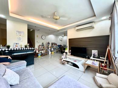 RENOVATED NICE UNIT Townhouse Park Villa, Bandar Bukit Puchong