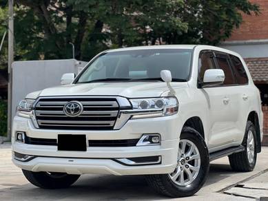 LANDCRUISER V8⭐2018 Toyota LAND CRUISER 4.6 AX-G
