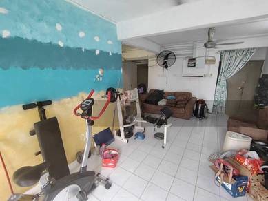 Renovated, Level 4 no lift, Partly Furnished, Well Kept Low Density
