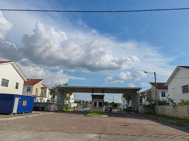Venice Bandar Putra Kulai Double Storey House 4+1Bedrooms Partialy