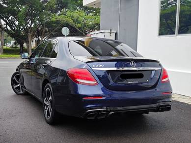 Mercedes Benz E200 2.0 AVANTGARDE (CKD) (A)