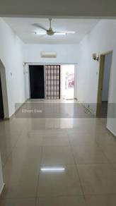 Ground Floor Townhouse/Freehold/1200sf/Face South/Basic Well Kept Unit