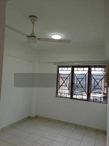 Mid Floor/With Strata Title/Basic Unit/Non Bumi/Well Kept Best Deal