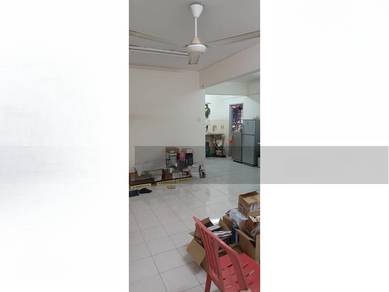 Walk distance to NSK & Giant & MRT, Strategic Location, Good Condition