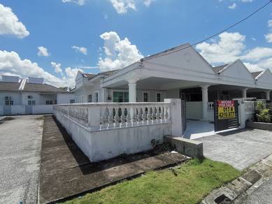 {HUTAN MELINTANG} Single Storey Terrace End Lot House For Sale