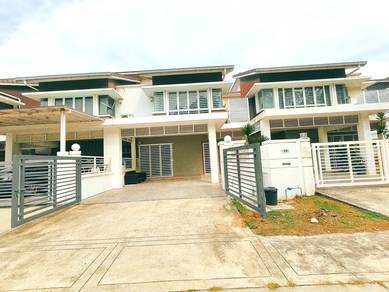 Nice New condition 2 storey terrace Denai Alam