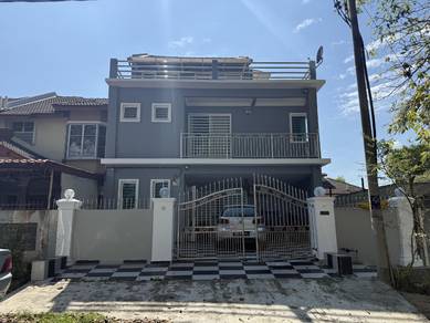 Renovated Open Facing 3 Storey End Lot Terrace in Tamu Hill Park