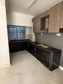 Cengal Apartment Corner 851sqft 2R2B Renovated With Balcony