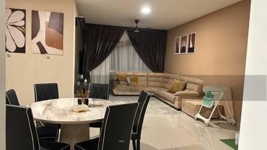 Freehold/Mountain View/Semi Furnish/Renovated/Non Bumi Well Kept Unit