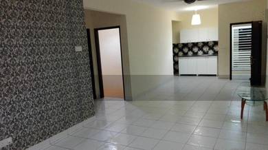 Mid Floor, Renovated, Strategic Loc Freehold, Very Well Kept Best Deal