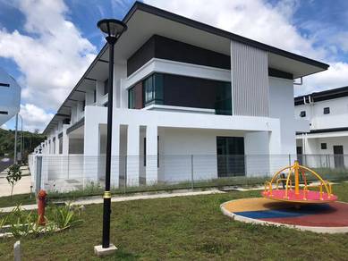 Penampang terrace • corner house • park residence • fully furnished