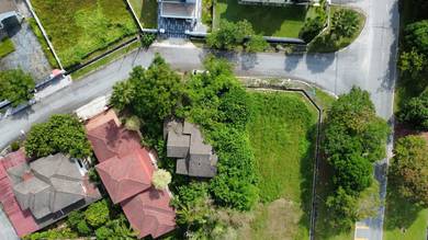 Tanah Lot Banglo Untuk Dijual di Persiaran bukit meru 2