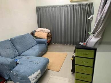 Mid Floor/Basic Unit/Renovated tiles/Freehold/Well Kept Best Deal Unit