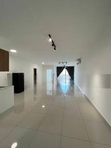 1173sf, Strategic Loc Walk Distance to Lrt, Next to Commercial Hotspot
