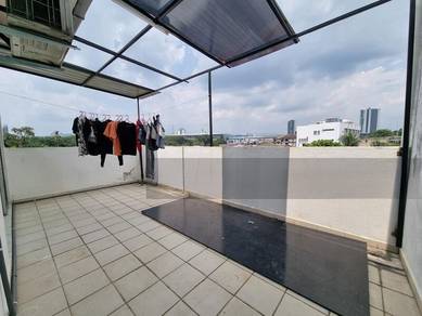3 Storeys/Freehold/Corner Lot/Unfurnished/Near Town/Strategic Location