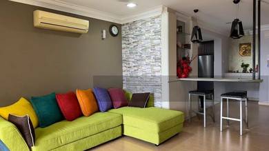 High Floor/ Golf View/ Strategic Location/ within Living Conveniences