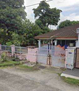 Permas Corner Single Storey House