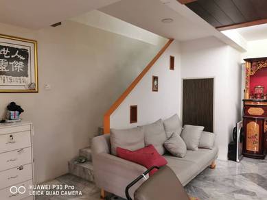 (BELOW MARKET PRICE) Pandan Perdana 2-storey Terrace House for sale!