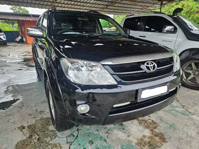 Toyota FORTUNER 2.7 V (A)