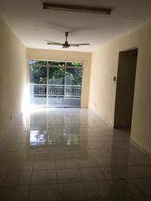 Tampoi Sri Akasia Apartment Full Loan Cash Out Unit in Good Condition