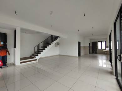 End Lot with 28ft Extra Land Double Storey Elmina Green 1
