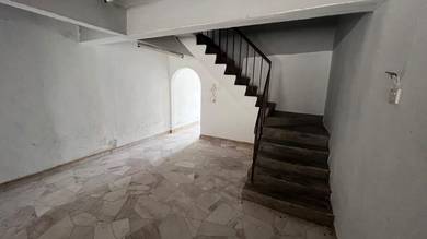 Taman Sri Muda, Shah alam. 3 Storey House for Rent 14x60 3 Bedrooms
