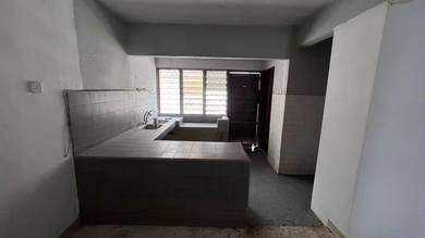 Taman Sri Muda, Shah alam. 3 Storey House for Rent 14x60 3 Bedrooms