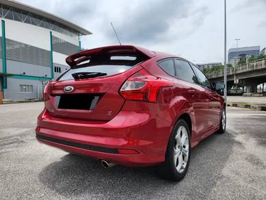 Ford FOCUS 2.0 SPORT (A) Hatchback, One Owner