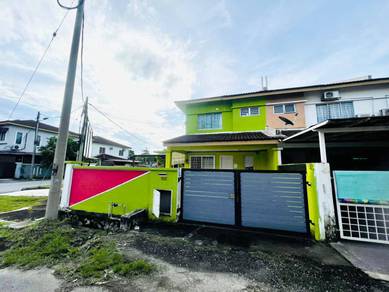RENOVATED & EXTENDED - CORNER LOT 2 Storey SP8 Bandar Saujana Putra