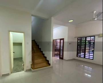 Bandar kinrara 9 Puchong double storey partially furnished