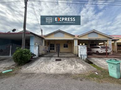 Single Storey Terrace Inter House at Senadin, Miri