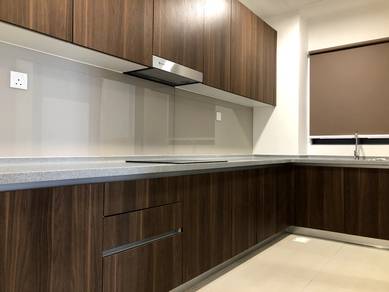 Lakefront Residence 3 Bedrooms FOR SALE!!! Lakefront Below Market!!!