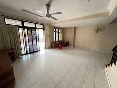 Jalan Rumbia @ Taman Daya Double Storey 4B3B South Partially Furnished