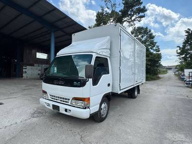 17 Kaki Isuzu NPR71 Box For Sell