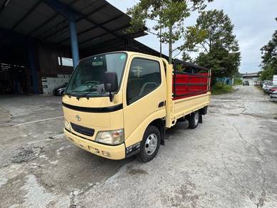 Unregistered 10 Kaki Toyota KDY230 Steel Cargo