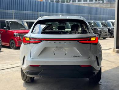 Lexus NX 250 2.5 VERSION L MARK LEVINSON HUD