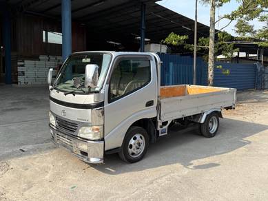 Unregistered 10 Kaki Toyota KDY230 Steel Cargo For