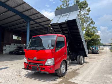 Unregistered 14.5 Kaki Hino XZU720 Steel Tipper Fo