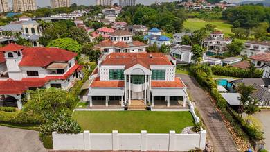 HUGE LAND SPACIOUS RENO 2 Storey BUNGALOW KGSAAS Seksyen 13 Shah Alam