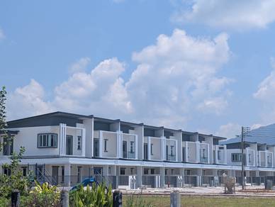 Matang LARGE Double Storey Move in Soon