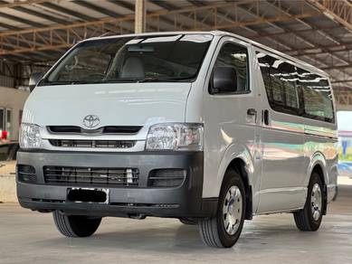Toyota HIACE 2.5 (M) Window Van