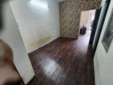 (FACING OPEN/PARTITION ROOM) 1ST Floor Lestari Perdana Seri Kembangan