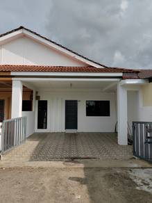 Single Storey Terrace Intermediate House for Rent at Permyjaya Miri