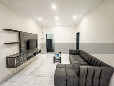 Bandar Seri Alam Jalan Gunung, Renovated And Extended 1.5 Storey House