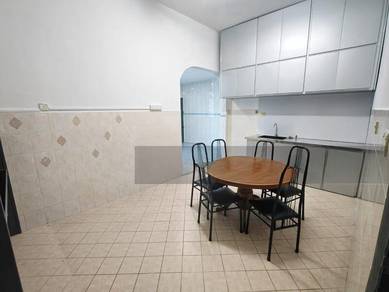 Bandar Seri Alam Jalan Gunung, Renovated And Extended 1.5 Storey House