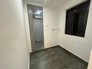 Level 1 Stulang Laut Corner Lot Fully Renovated Flat