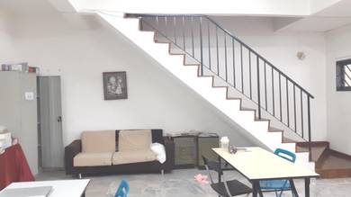 Taman Ria Kajang 2 Sty House Below MV Freehold Well Kept Unit For Sale