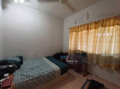 Tip-Top Condition 1.5 Storey in Kepong Baru – Walk to Market!